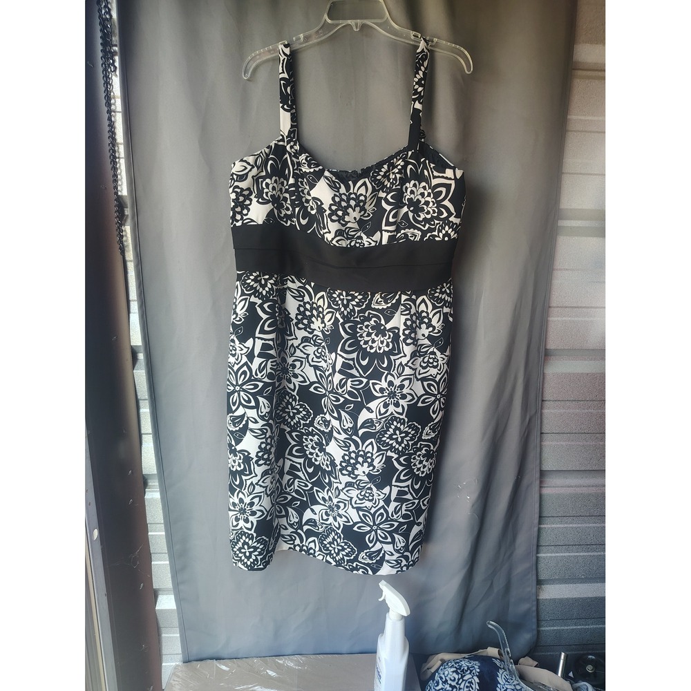 S.L. Fashions Woman Black White Floral Empire Waist Sheath Dress Plus Size 18W
